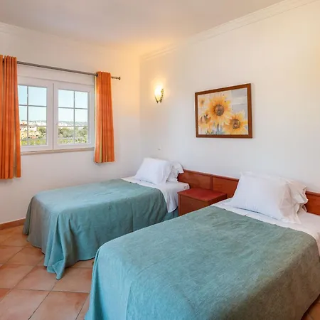 4-schlafzimmer-villa R2- Garten- Pool- By Interhome * アルブフェイラ
