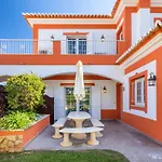 4-schlafzimmer-villa R2- Garten- Pool- By Interhome *