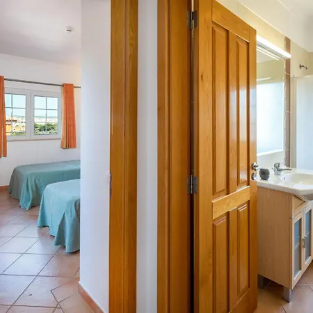 4-schlafzimmer-villa R2- Garten- Pool- By Interhome بيت للعطل البوفيرا